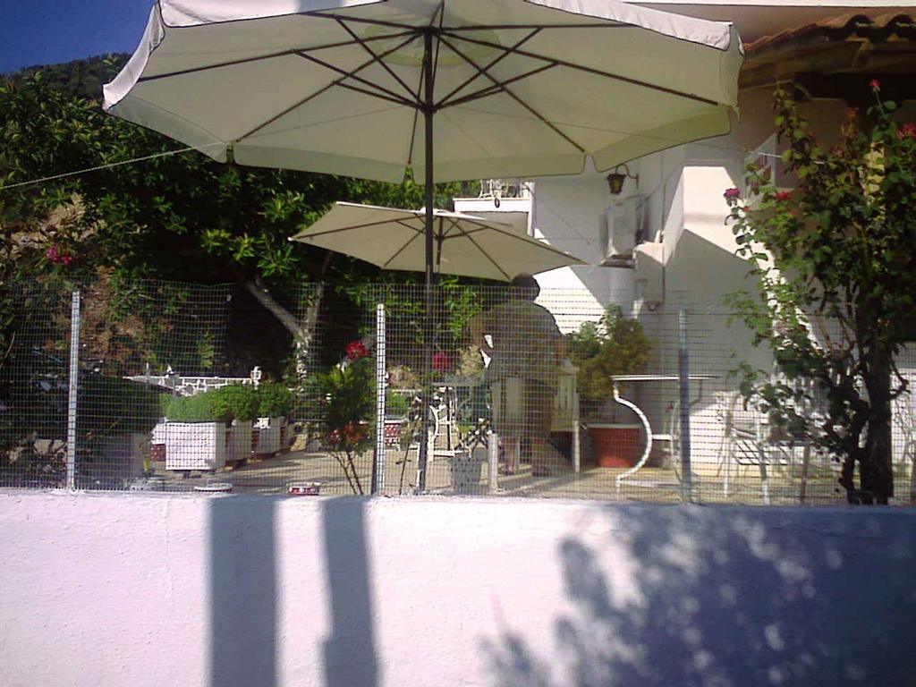 Villa Marabou Poros  Exterior photo